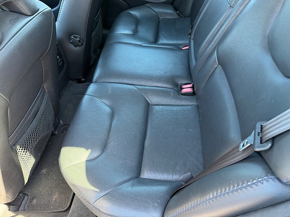 Volvo XC70 13 of 24