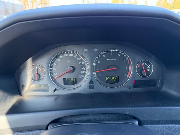 Volvo XC70 16 of 24