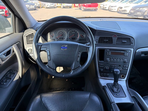 Volvo XC70 15 of 24
