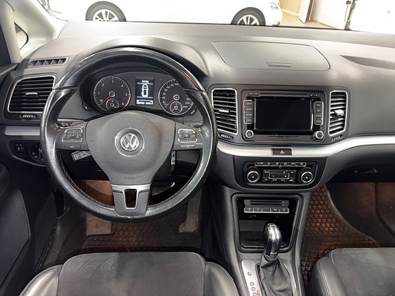 Volkswagen Sharan 3 of 5