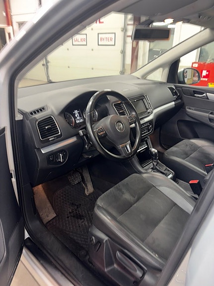 Volkswagen Sharan 2 of 5