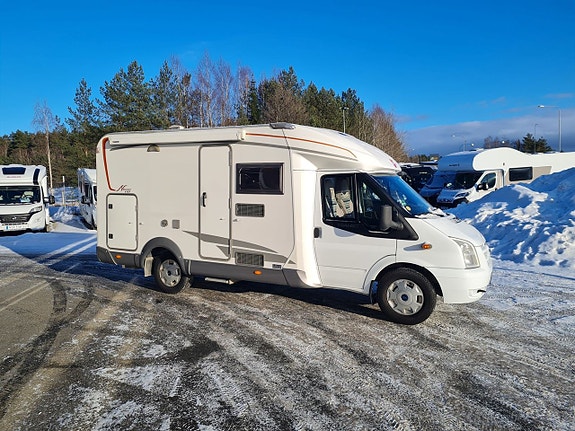 Bürstner Nexxo T620 kamkedja, solcell, kanonfin