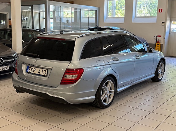 Mercedes-Benz C220 3 of 22