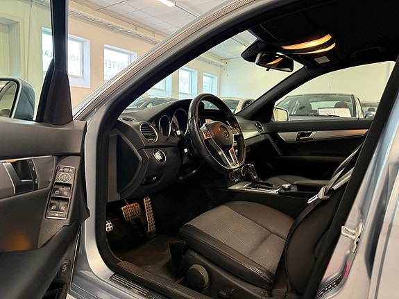 Mercedes-Benz C220 8 of 22