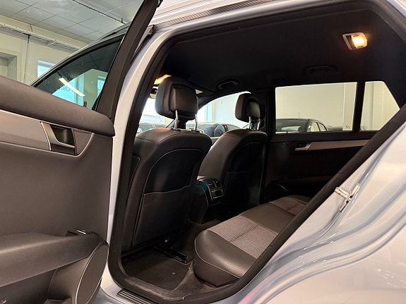 Mercedes-Benz C220 19 of 22