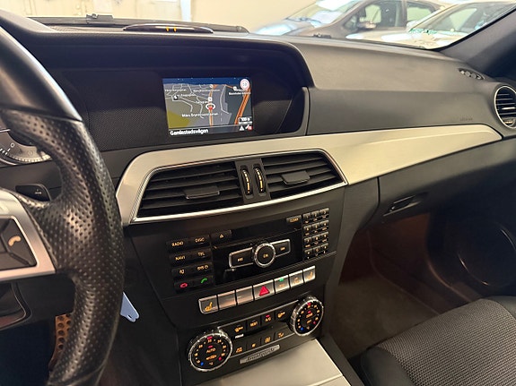 Mercedes-Benz C220 13 of 22