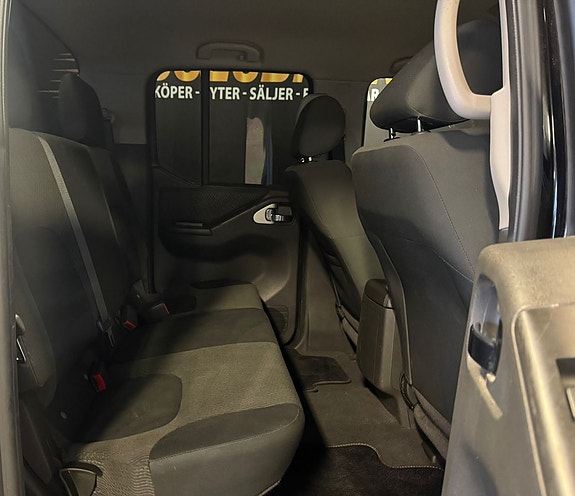Nissan Navara 13 of 16