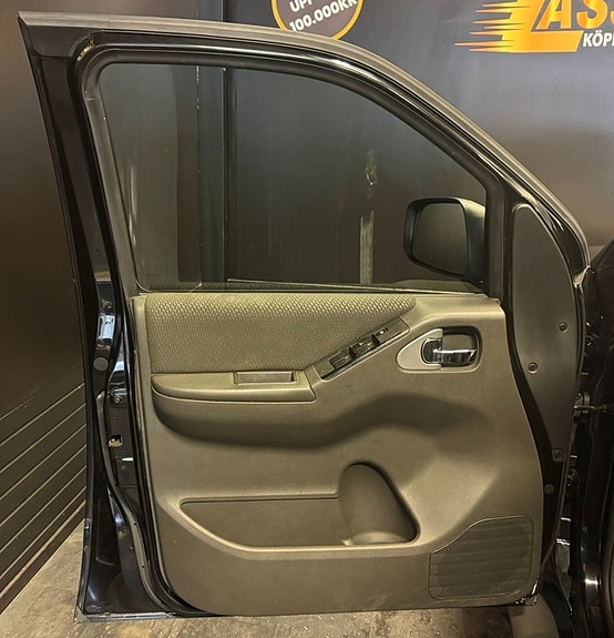 Nissan Navara 10 of 16
