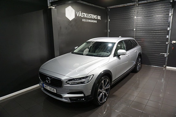 Volvo V90 Cross Country 4 of 5