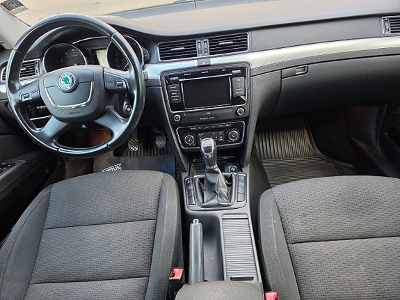 Skoda Superb 13 of 21