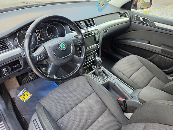 Skoda Superb 6 of 21