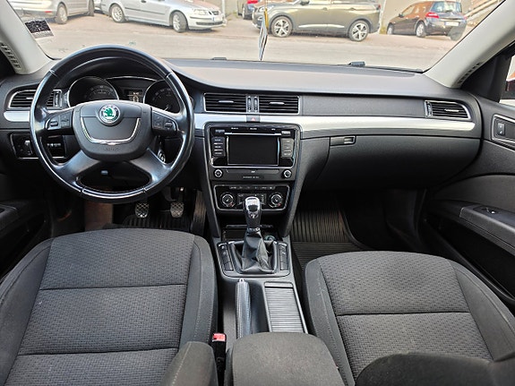 Skoda Superb 12 of 21
