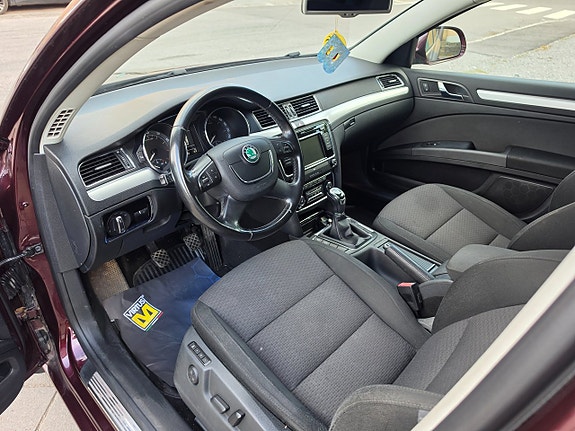 Skoda Superb 19 of 21