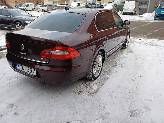 Skoda Superb 4 of 5