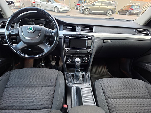 Skoda Superb 5 of 21