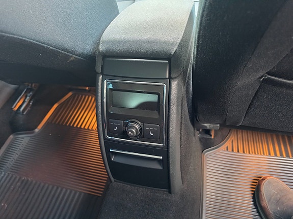 Skoda Superb 18 of 21