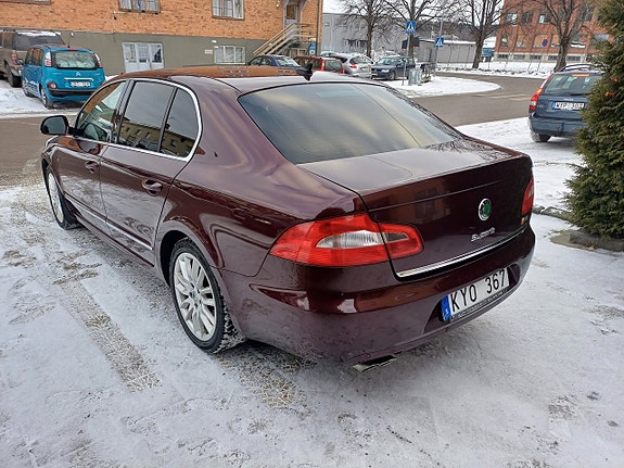 Skoda Superb 3 of 5