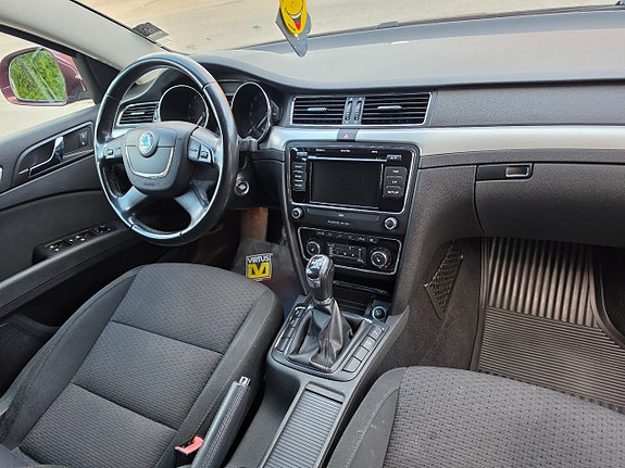 Skoda Superb 17 of 21