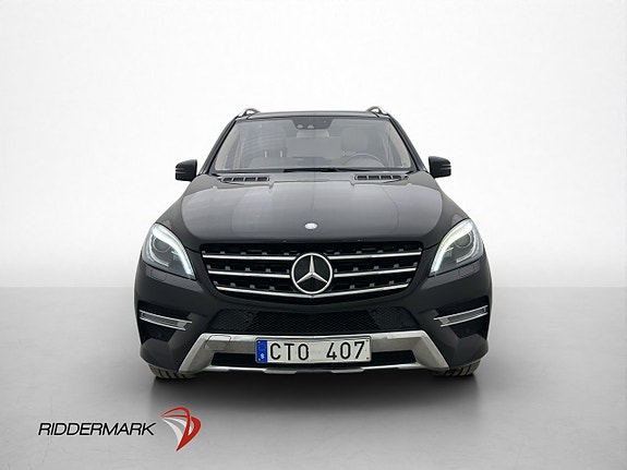 Mercedes-Benz ML350 2 of 5