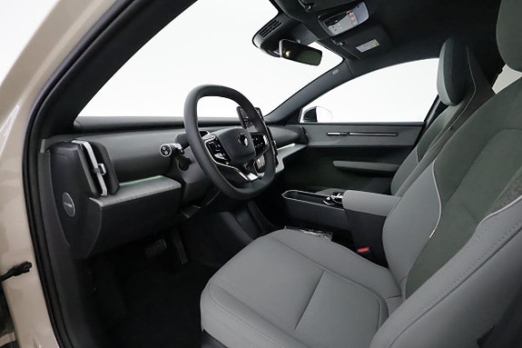 Volvo EX30 10 of 24