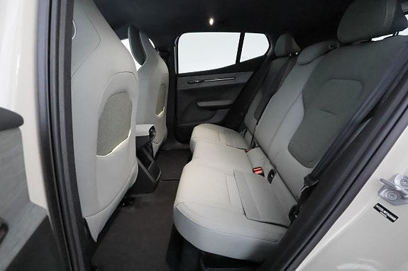 Volvo EX30 19 of 24