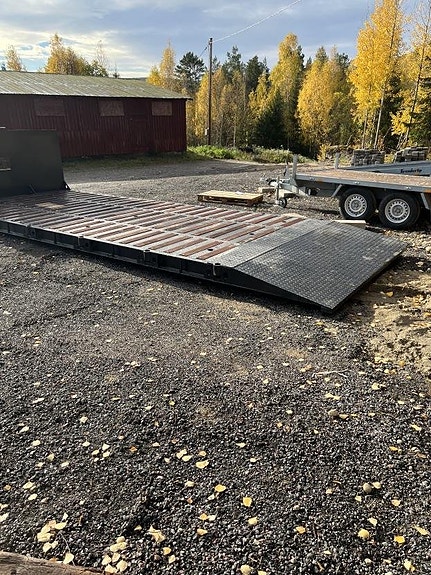 Maskinflak 24 ton lågbyggd 7 of 9