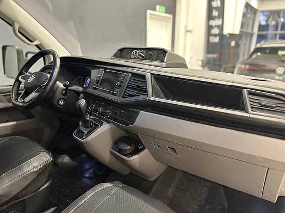 Volkswagen Transporter 10 of 20