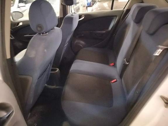 Opel Corsa 11 of 11