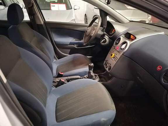 Opel Corsa 10 of 11