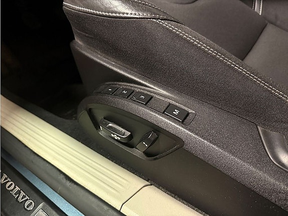 Volvo V40 17 of 22