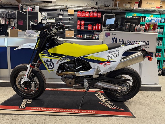 Husqvarna 701 Supermoto