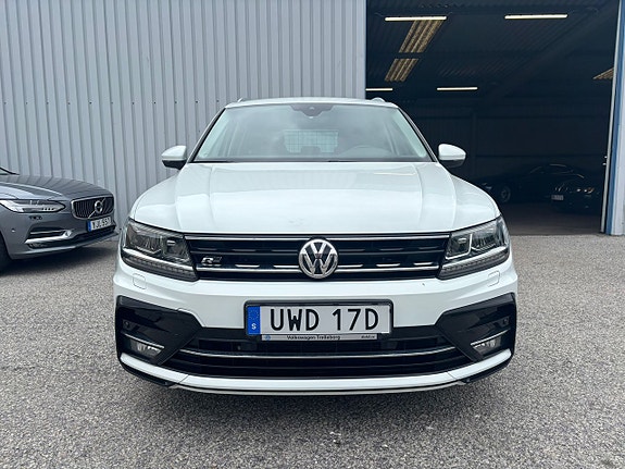 Volkswagen Tiguan 2 of 18