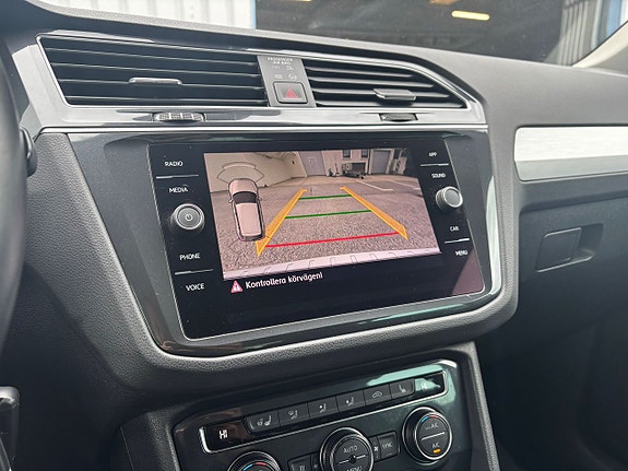 Volkswagen Tiguan 13 of 18