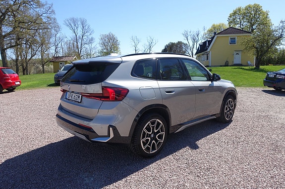 BMW X1 4 of 5