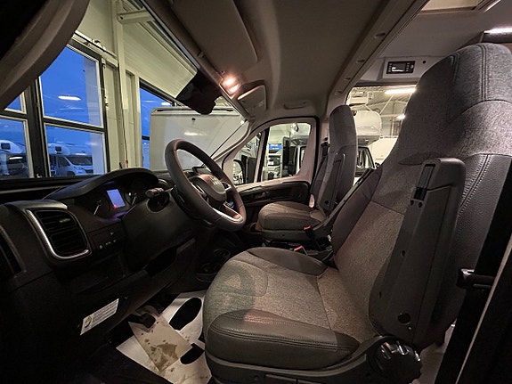 Sun Living V 65 GX /Dieselvärme / Höj & Sänkbarsäng / Automat / B-körkort/ 20 of 23