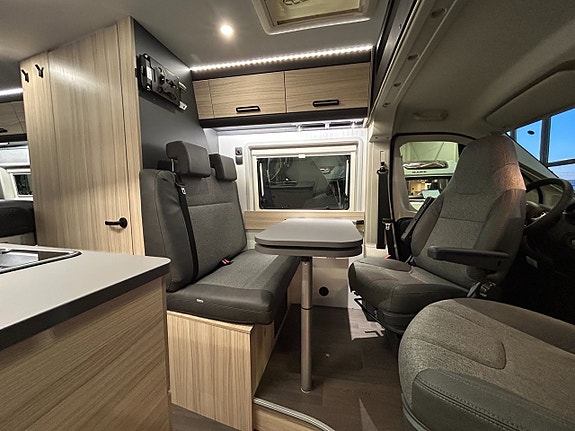 Sun Living V 65 GX /Dieselvärme / Höj & Sänkbarsäng / Automat / B-körkort/ 7 of 23