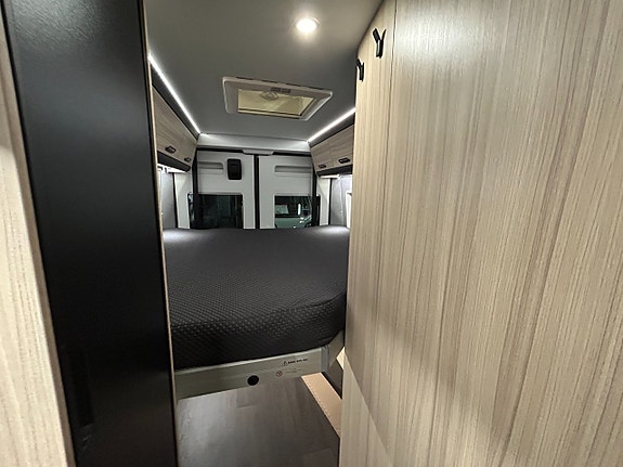 Sun Living V 65 GX /Dieselvärme / Höj & Sänkbarsäng / Automat / B-körkort/ 9 of 23