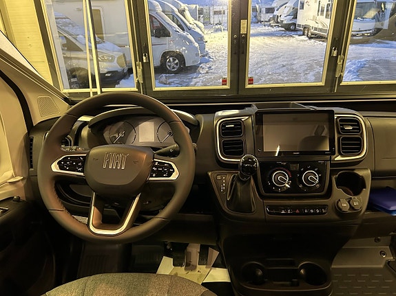 Sun Living V 65 GX /Dieselvärme / Höj & Sänkbarsäng / Automat / B-körkort/ 22 of 23