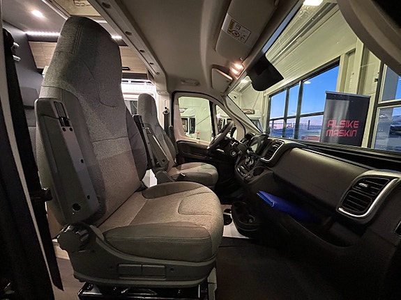Sun Living V 65 GX /Dieselvärme / Höj & Sänkbarsäng / Automat / B-körkort/ 21 of 23