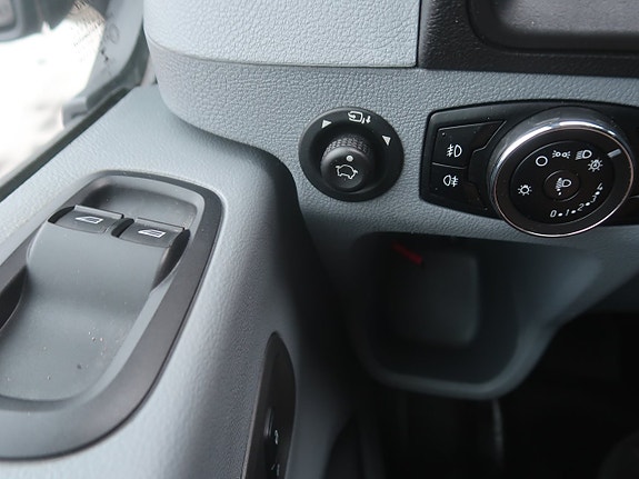 Ford Transit 25 of 27