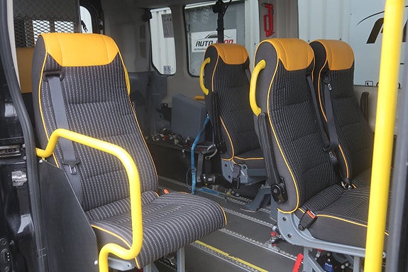Ford Transit 10 of 27