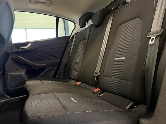 Ford Focus 13 of 21