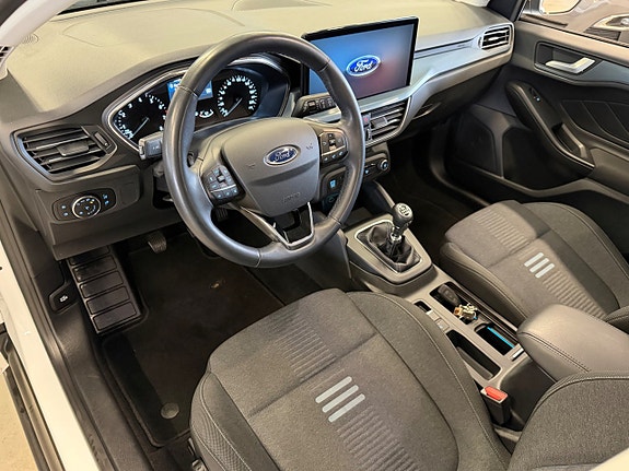 Ford Focus 9 of 21