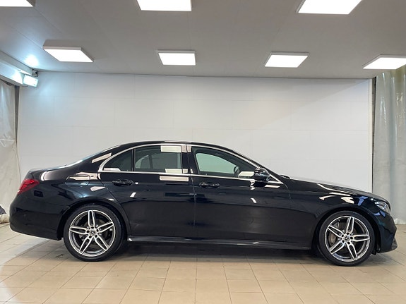 Mercedes-Benz E220 d 3 of 5