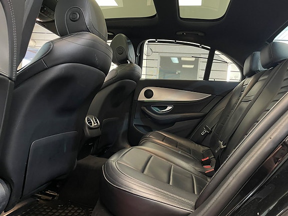 Mercedes-Benz E220 d 7 of 26