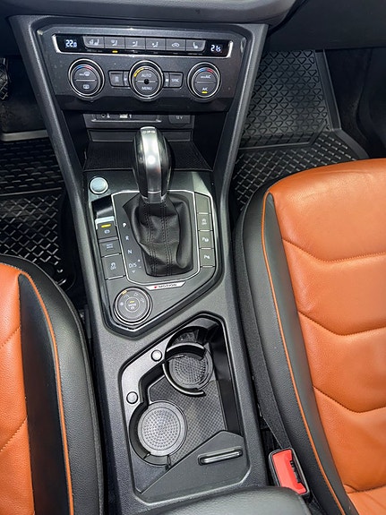 Volkswagen Tiguan 10 of 21