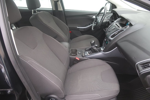 Ford Focus 8 of 23