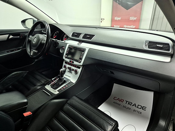 Volkswagen Passat Alltrack 21 of 26