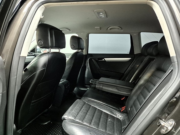 Volkswagen Passat Alltrack 23 of 26