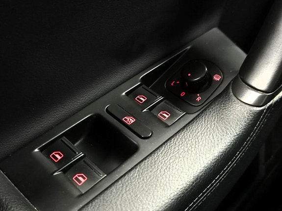 Volkswagen Passat Alltrack 11 of 26